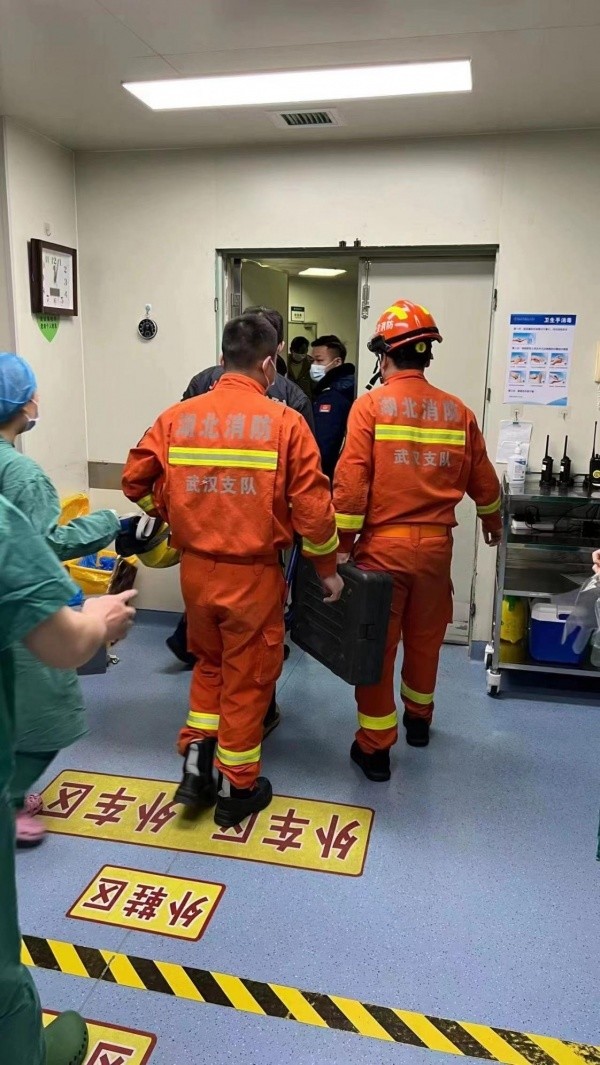 包含詹海濤中國互聯(lián)網新聞中心的詞條