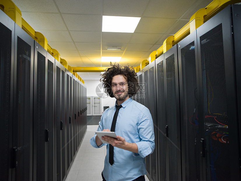 互聯網it服務器新聞(互聯網中服務器提供信息處理服務方式有兩種)